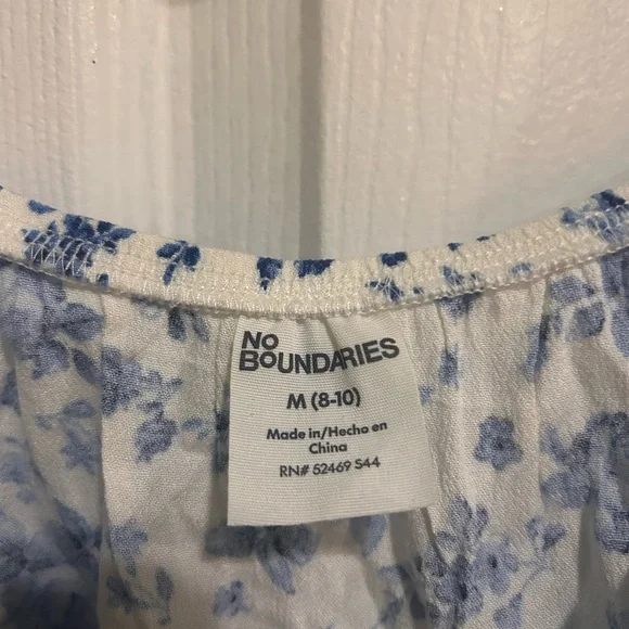 No Boundaries Blue and White Puff Sleeve Blouse - Picture 2 of 3